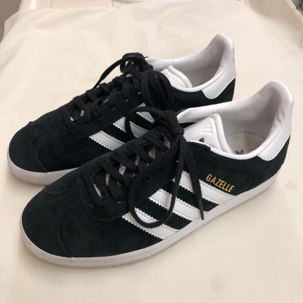 ‼️SOLD‼️Adidas Gazelle Sneakers